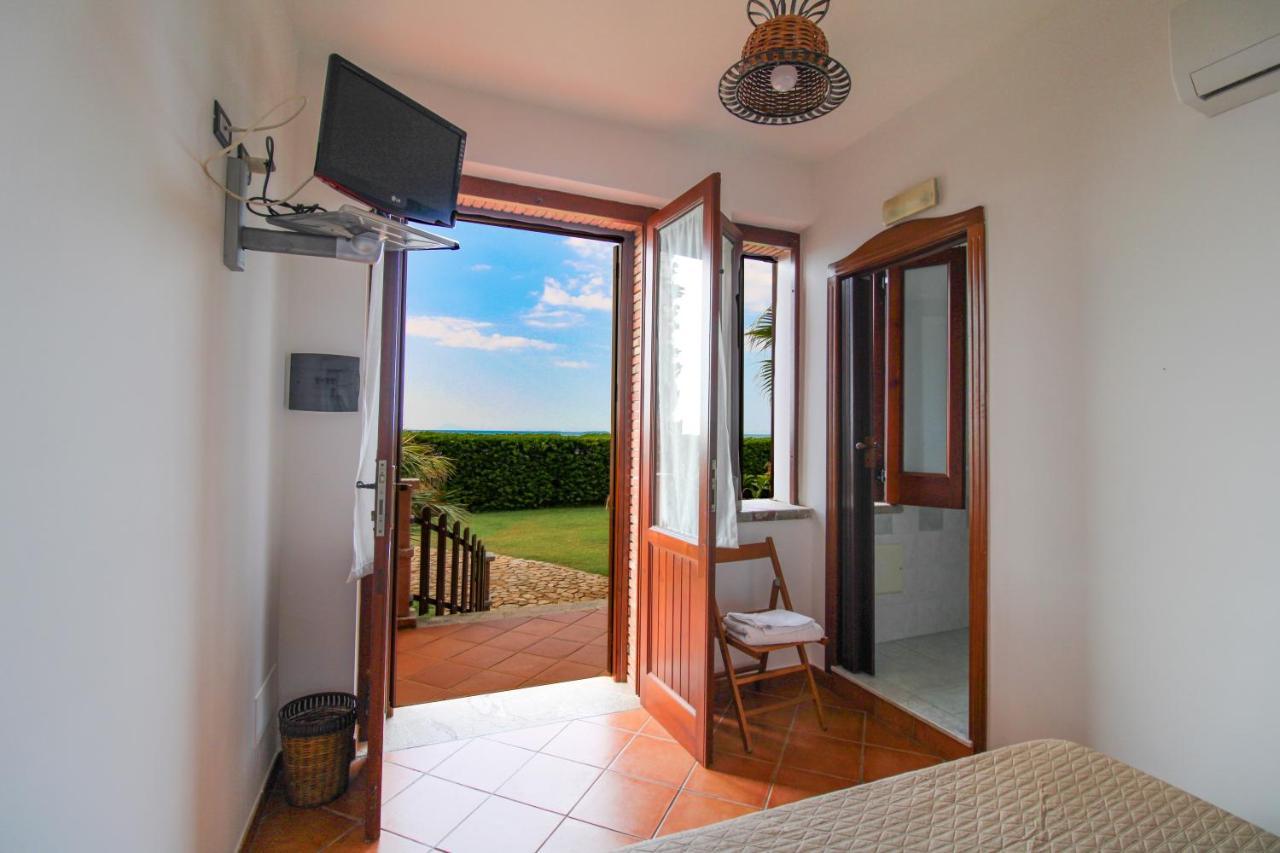 Il Geranio - Resort & Suites Acquedolci Exterior photo