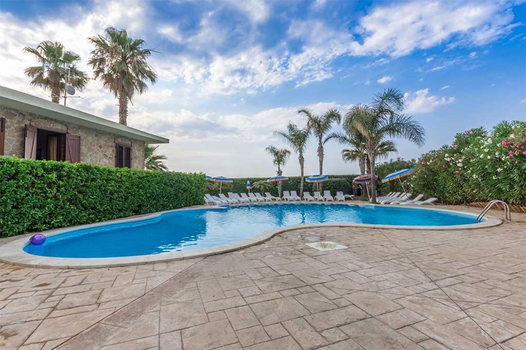 Il Geranio - Resort & Suites Acquedolci Exterior photo
