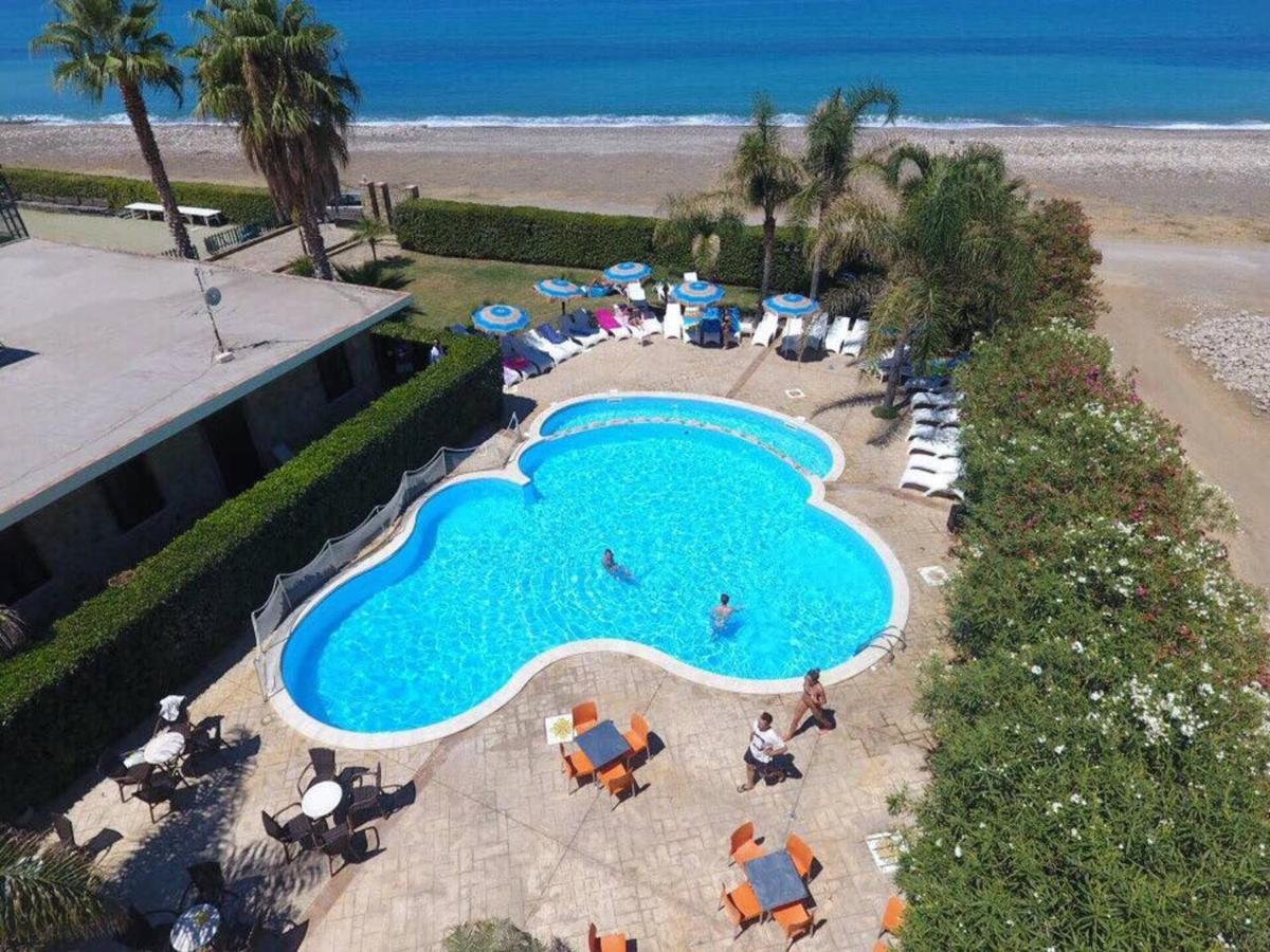 Il Geranio - Resort & Suites Acquedolci Exterior photo