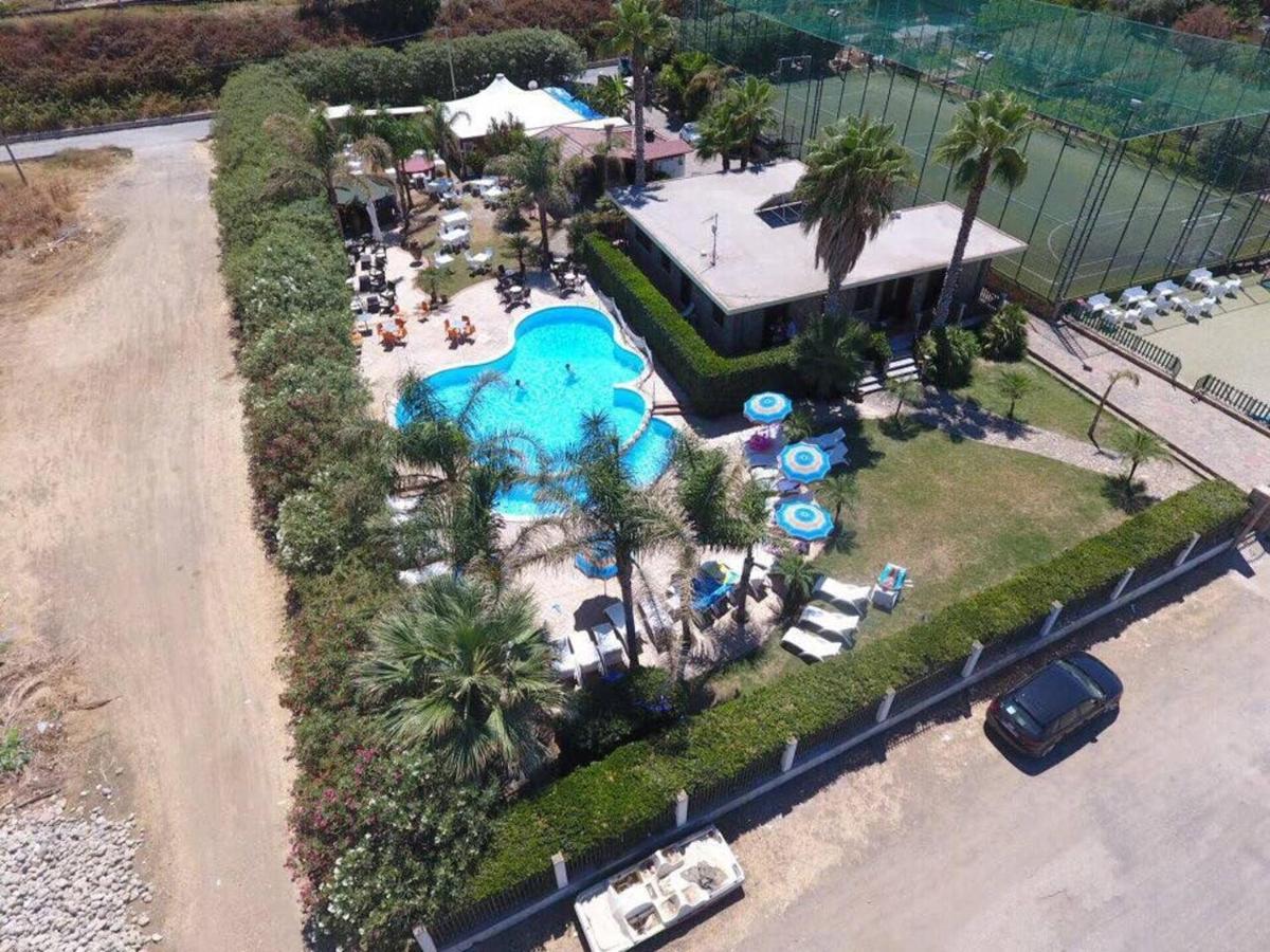 Il Geranio - Resort & Suites Acquedolci Exterior photo