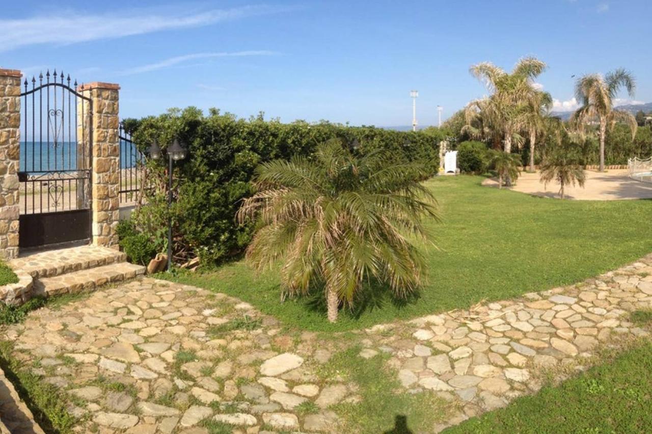 Il Geranio - Resort & Suites Acquedolci Exterior photo